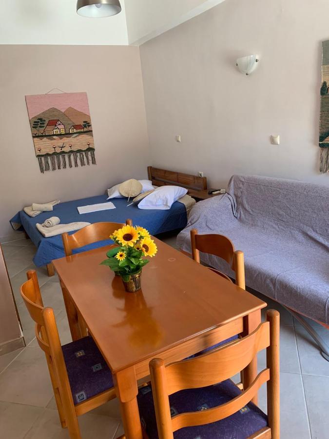 Domenica House Lejlighed Kondaraíni Eksteriør billede